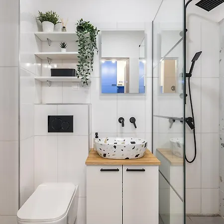 Newly Renovated!!! - Modern 10 Minutes From The Grand Boulevard בודפשט