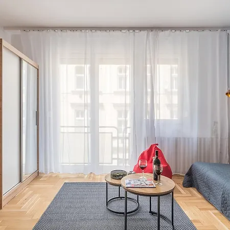 דירה Newly Renovated!!! - Modern 10 Minutes From The Grand Boulevard בודפשט