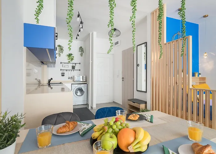 Newly Renovated!!! - Modern 10 Minutes From The Grand Boulevard Lägenhet *