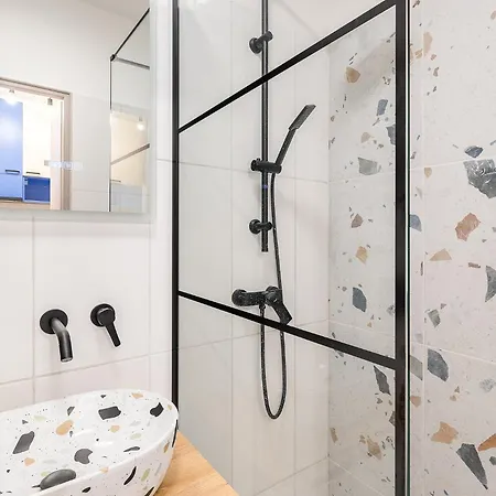 Διαμέρισμα Newly Renovated!!! - Modern 10 Minutes From The Grand Boulevard *